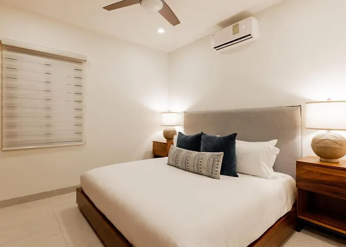 3br Partial Sea View Shared Pool And Jacuzzi